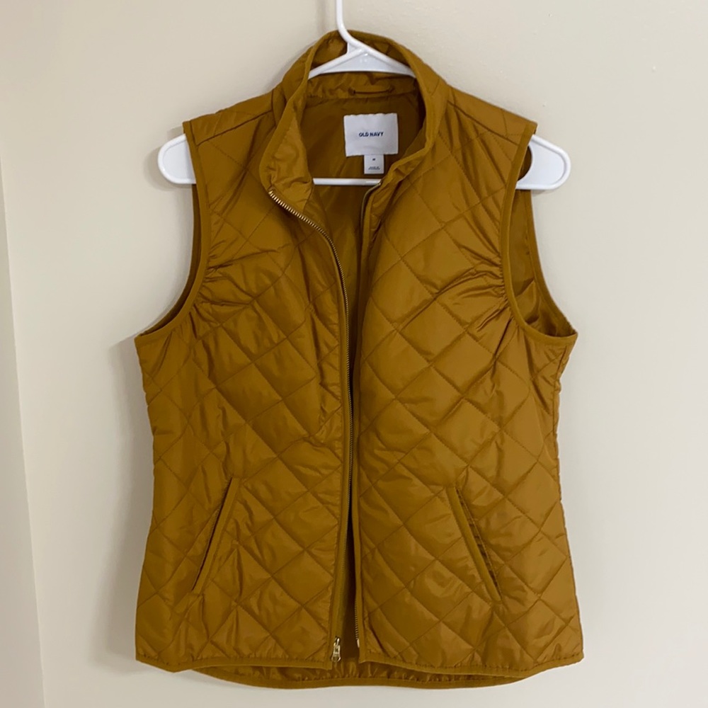 Mustard yellow vest!